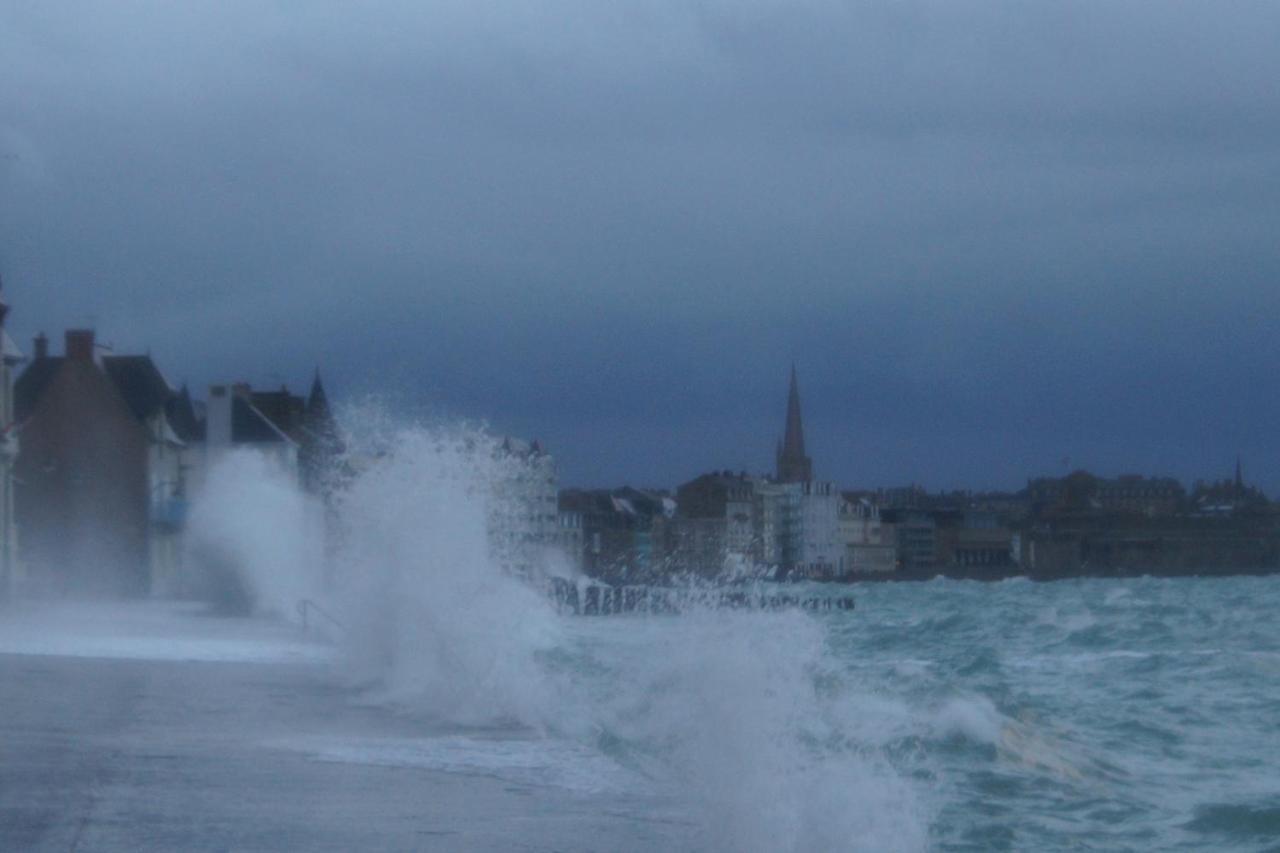 Villa Saint Malo, le Pont, Maison plage à 100m Extérieur photo